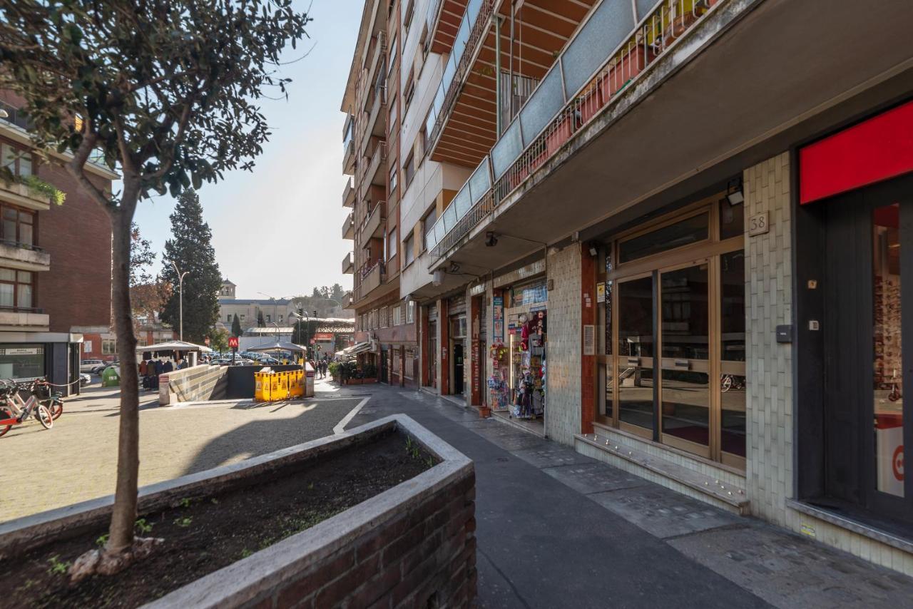 Mm Cipro With Balcony Apartment Rom
